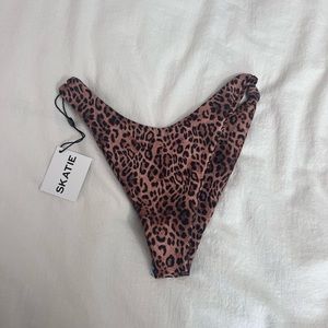 NWT Skatie Mandi Bottom
